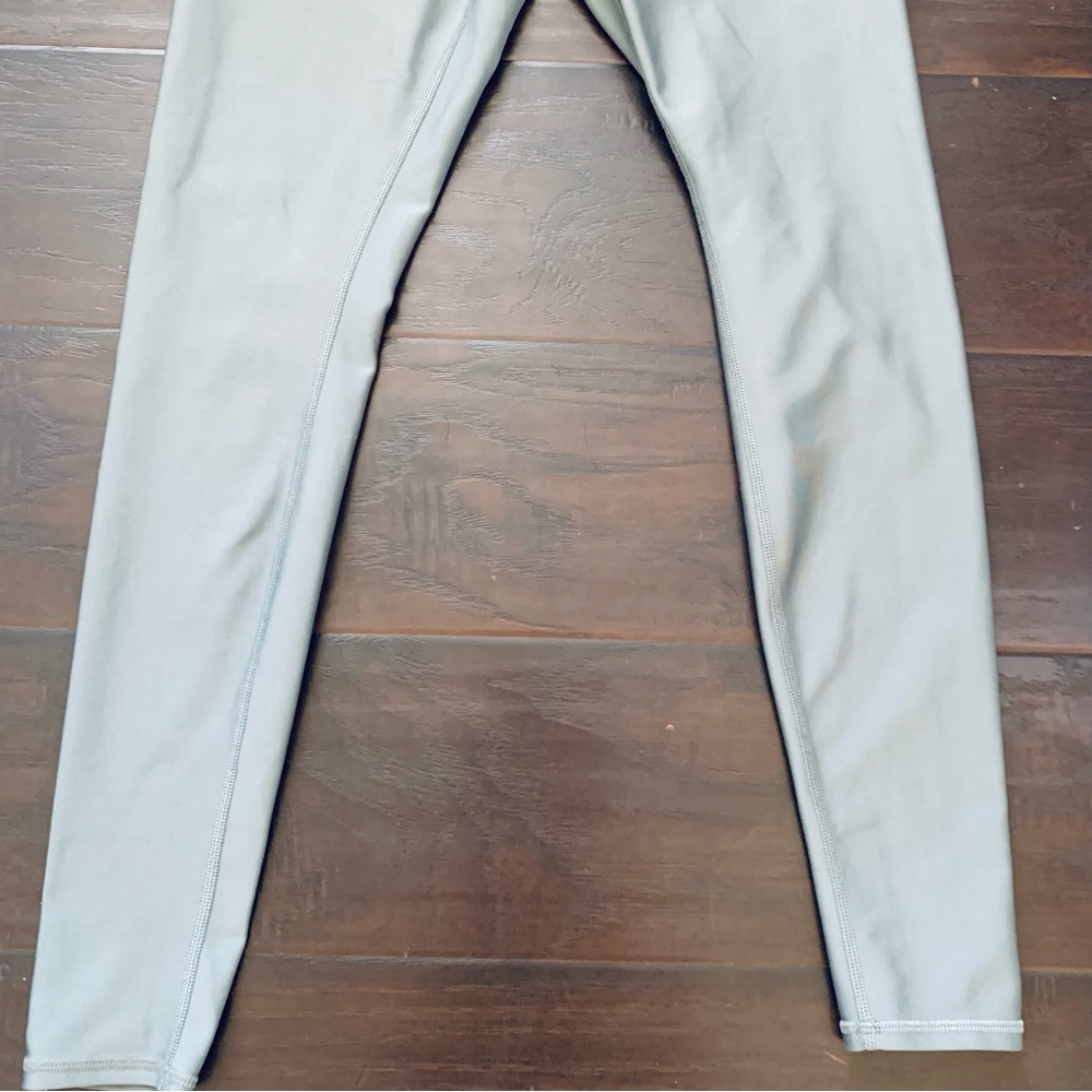 Alo Yoga 7/8 High-Waist Airlift Leggings - Light Green | M - Picture 4 of 16